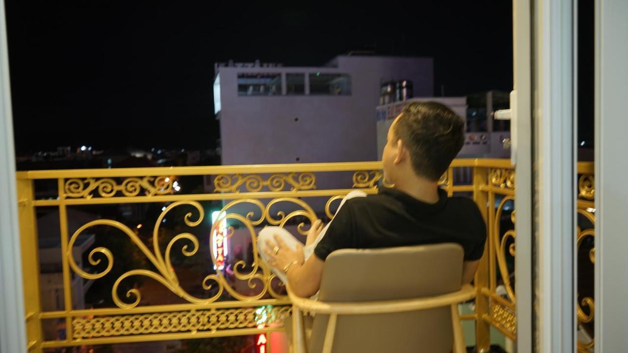 Khach San Sao Viet Hotel Куи Нхон Екстериор снимка