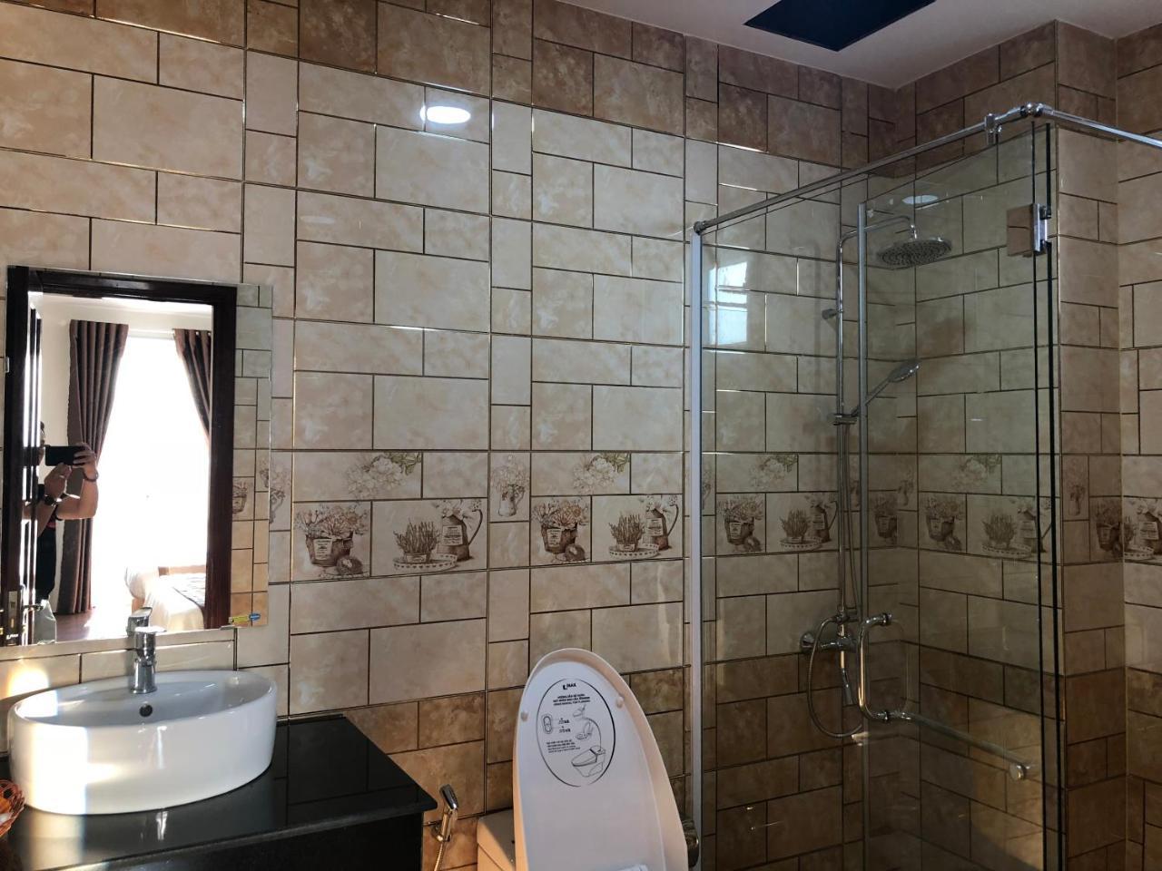 Khach San Sao Viet Hotel Куи Нхон Екстериор снимка